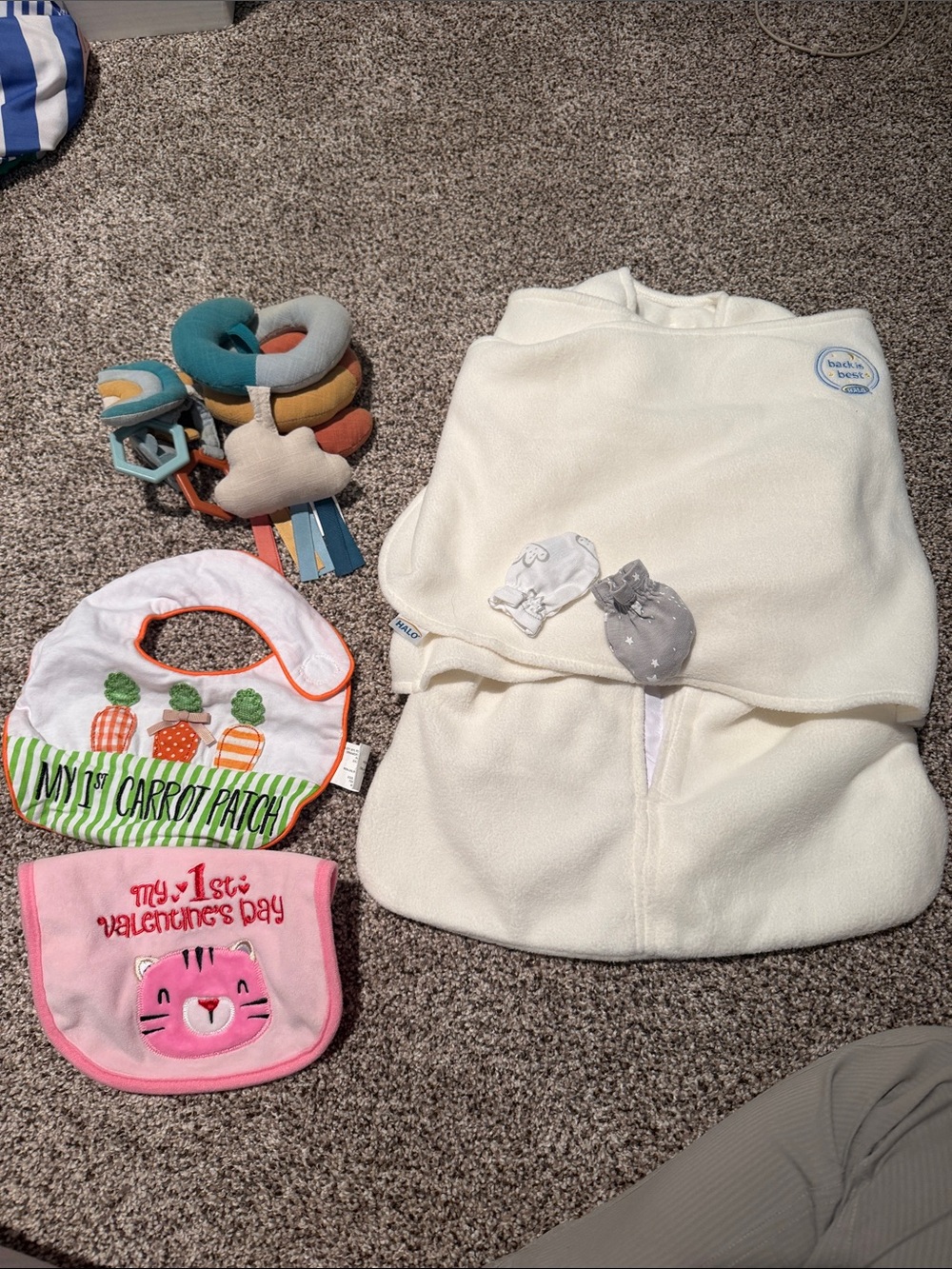 Halo Cream Sleep Sack with Pink Valentine and White Carrot Bibs